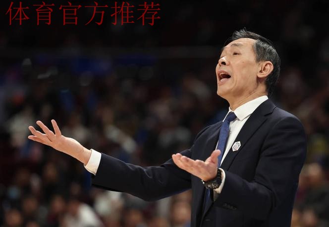 CCTV5播北京男篮VS辽宁，3人给杨鸣惊喜，许利民固执，谁会首败